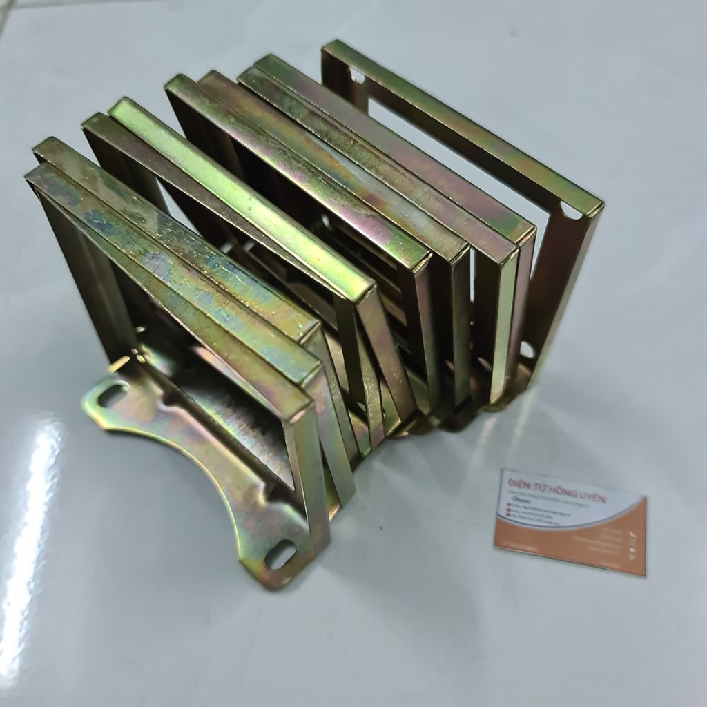 Bát gông phe 28 . Bát sắt để bắt ốc gông biến áp chắc chắn