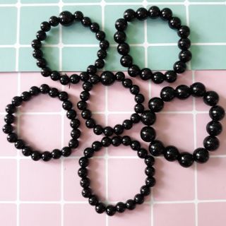 Chuỗi đeo tay màu đen phong thủy và cá tính