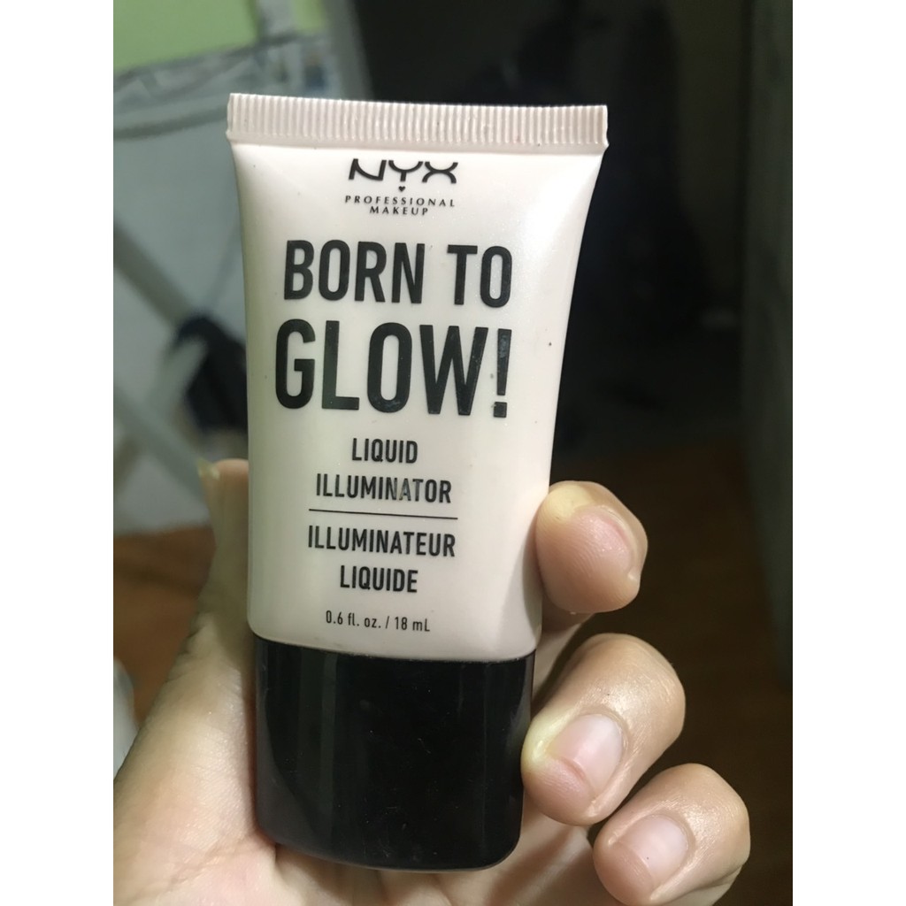 Kem bắt sáng Born to glow của Nyx