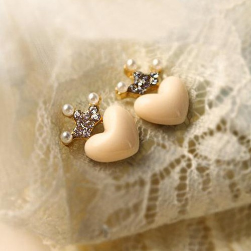 1 Đôi Bông Tai Hình Vương Miện / Trái Tim Đính Ngọc Trai Giả Thời Trang Cho Nữ