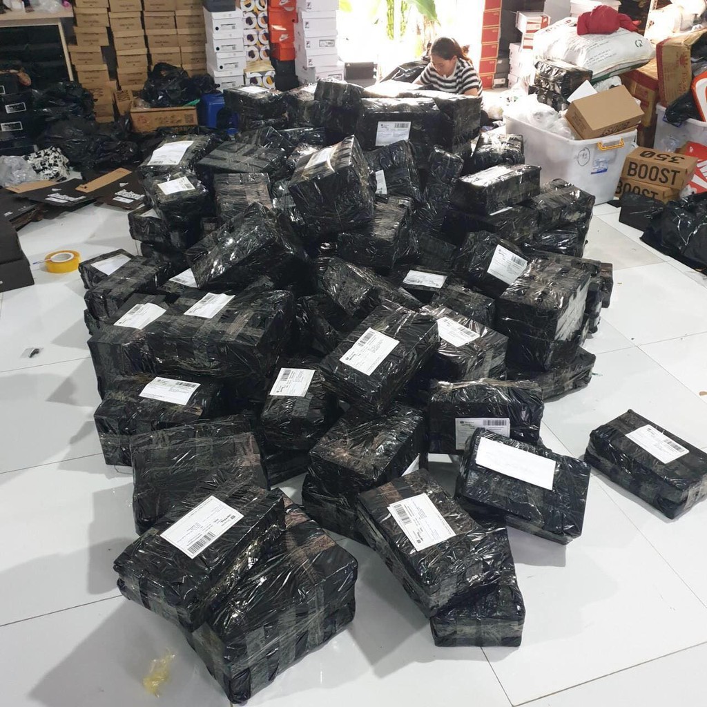 Tổng kho sneakers Miền Bắc