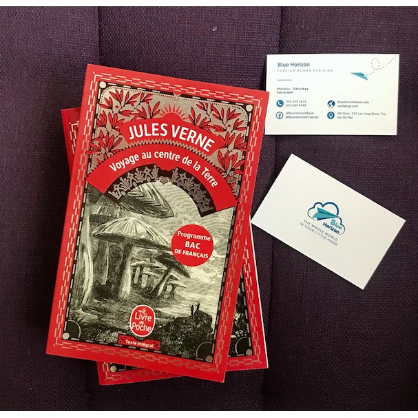 Sách - Tiểu thuyết kinh điển tiếng Pháp: Poche Classiques - Voyage au centre de la Terre - Jules Verne