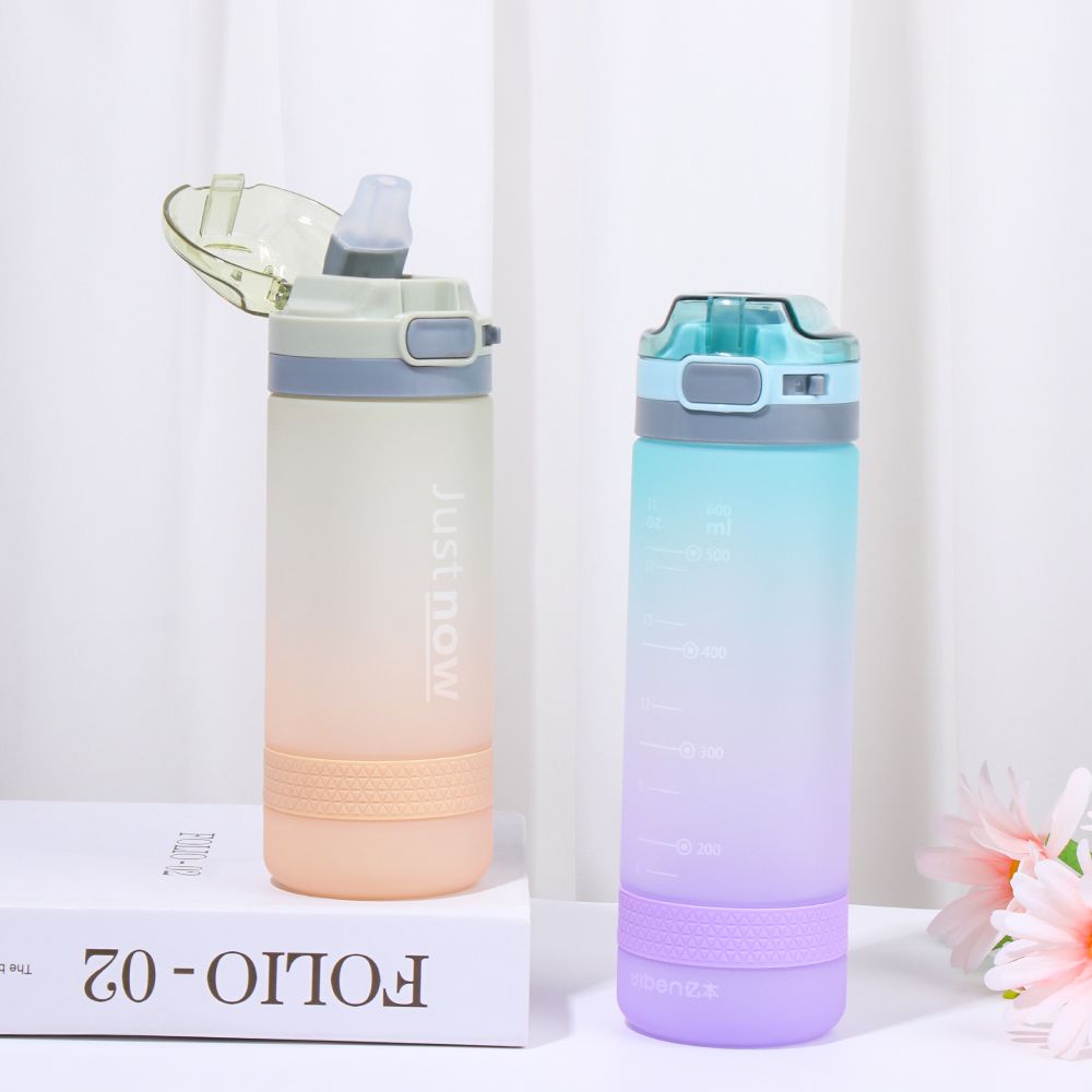 Bình nước thể thao bằng nhựa chống rò rỉ có ống hút dung tích 400/600ml tiện dụng