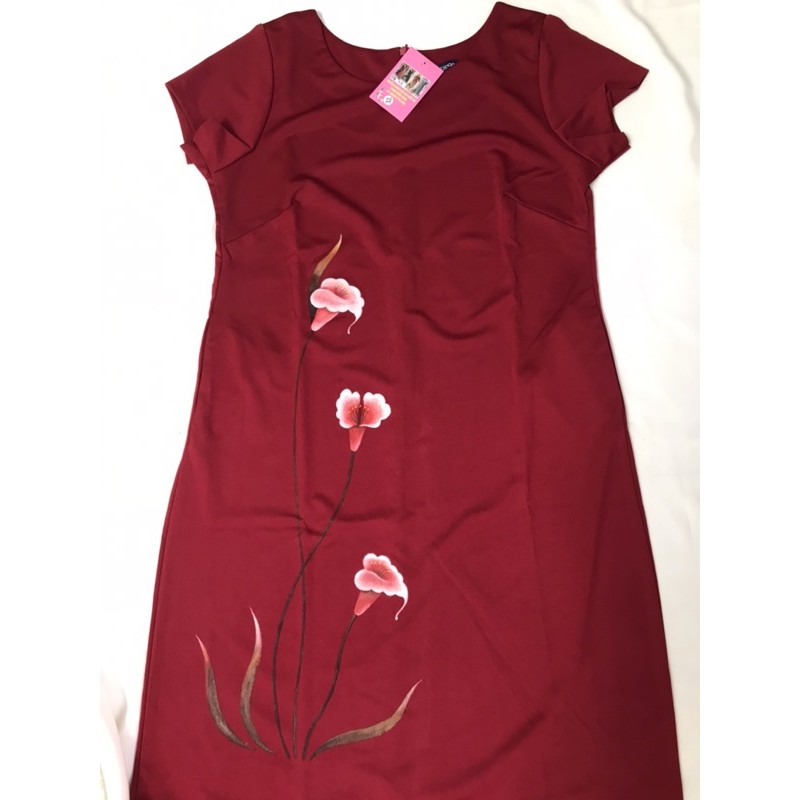 Đầm Vải UMI Cao Cấp Vẽ Hoa Ly - Dáng Suông Trung Niên - Đủ size từ 48kg đến 92kg.