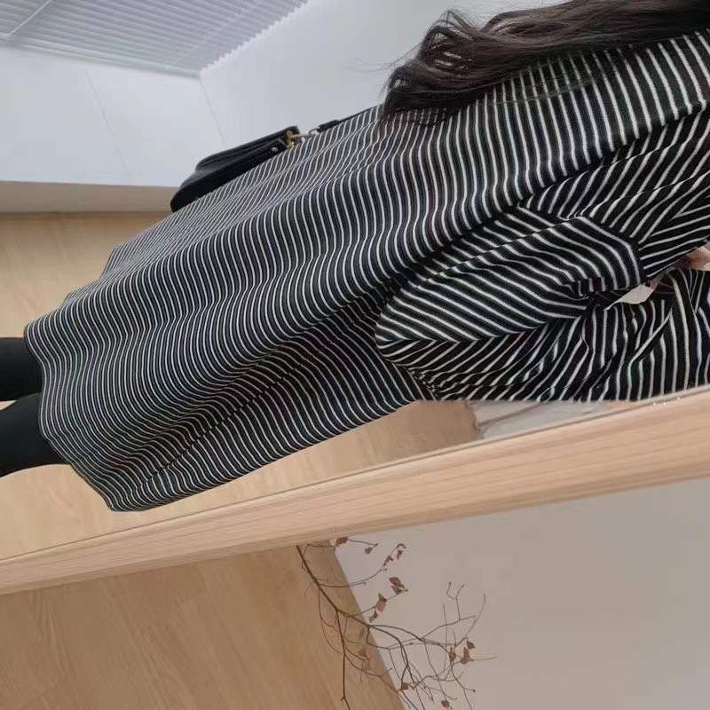 Áo Thun Dài Tay Dáng Rộng Cỡ Lớn Hoa Văn Kẻ Sọc Thời Trang Dành Cho Nữ