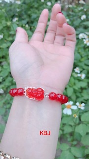 Vòng tay tỳ hưu đá