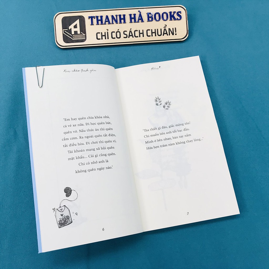 Sách - Xin Chào Tình Yêu (Kèm Bookmark)