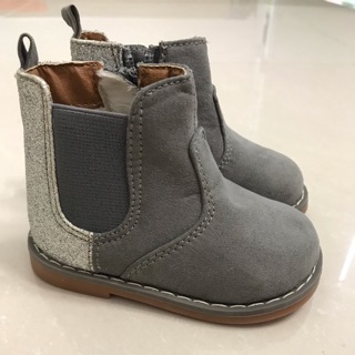 Boot H&M bé gái size 12-18m giựt tag (auth)
