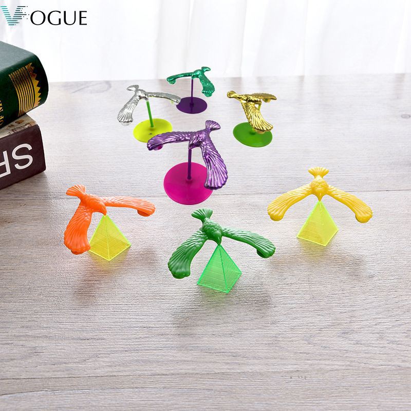 YUMCUTE The magic balance Eagle has a pyramid stand, a desktop device, and fun toys for your child’s birthday YUMCUTE