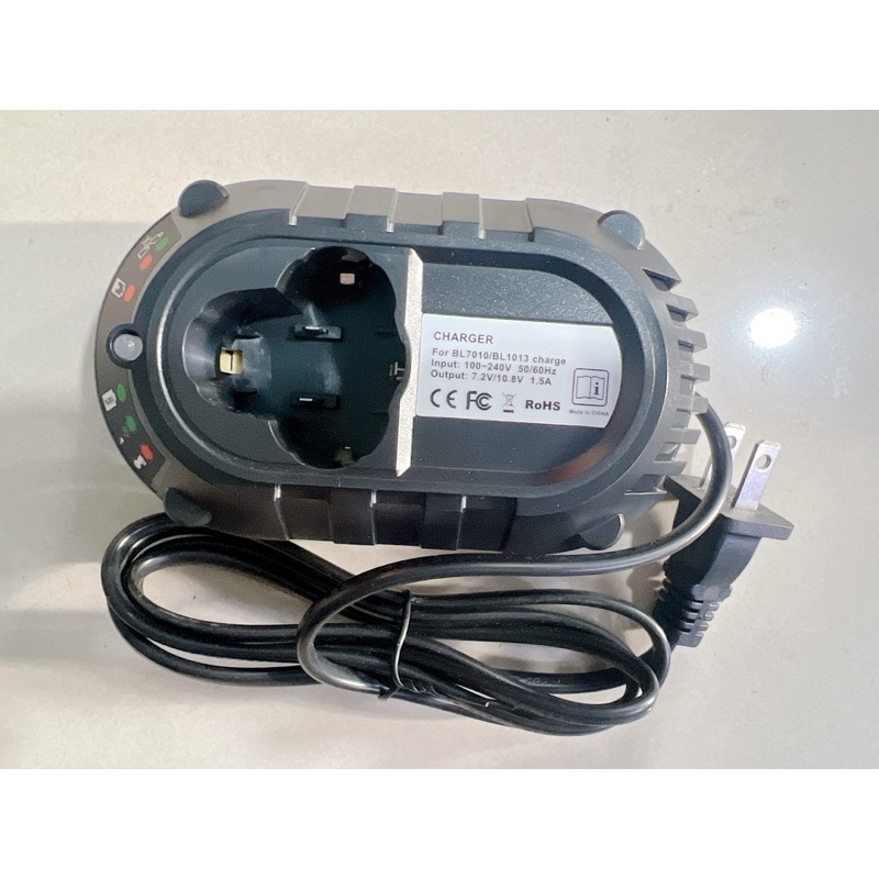 Sạc pin makita 7.2v -10.8v 12v Li-ion