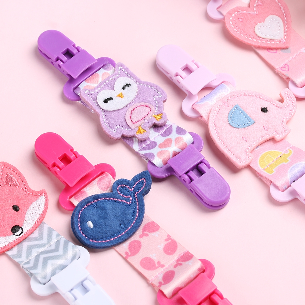 Kẹp giữ núm ti giả kiểu dáng hoạt hình dễ thương tiện dụng cho bé