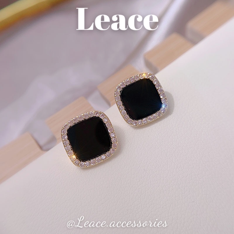 Bông tai khuyên tai vuông nhỏ màu đen viền đá ER039 Leace.accessories