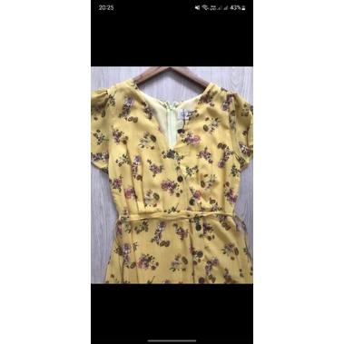 Thanh lí váy của tailor boutique