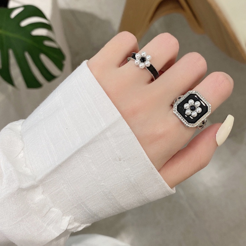 Nhẫn Hở Đính Ngọc Trai Và Hoa Sang Trọng Cổ Điển Cho Nữ