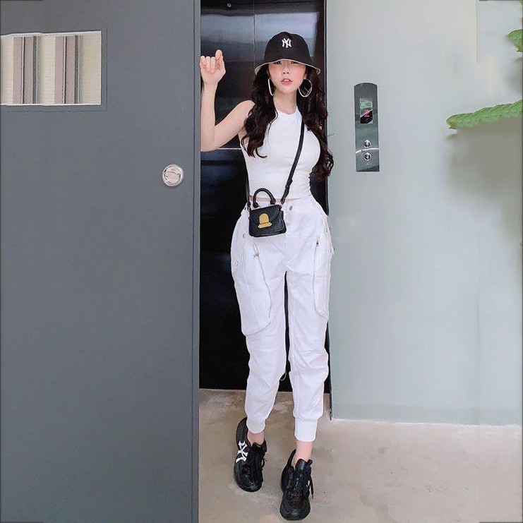 Set Đồ Nữ Áo Crop Top Khoét Nách Kết Hợp Quần Jogger Túi Hộp Chất Thun Trơn Cao Cấp SEPTEMBERGIRL1989 WM SET HQ03V1