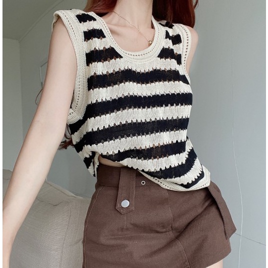 Áo Len Croptop Mongtoghi Dệt Kim Dáng Rộng A8404 Áo Dài Tay Họa Tiết Kẻ Sọc Ngang Thời Trang Mới Nhất Cho Nữ