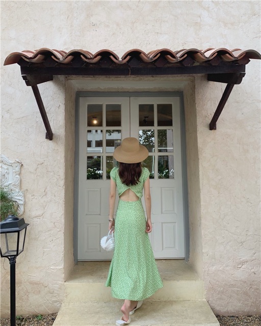 VÁY MAXI VOAN HOA NHÍ CUT-OUT HỞ LƯNG SẴN | BigBuy360 - bigbuy360.vn