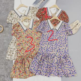 Váy hoa xoè cổ viền ren