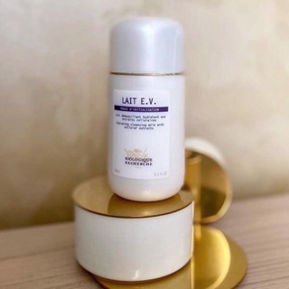 Lait E.V. Sữa rửa mặt cấp ẩm & làm sáng da