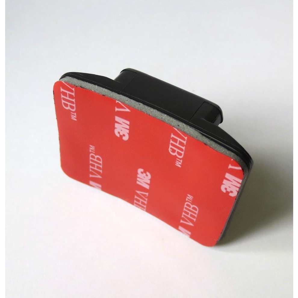 Miếng dán cong gắn camera hành trình lên mũ bảo hiểm