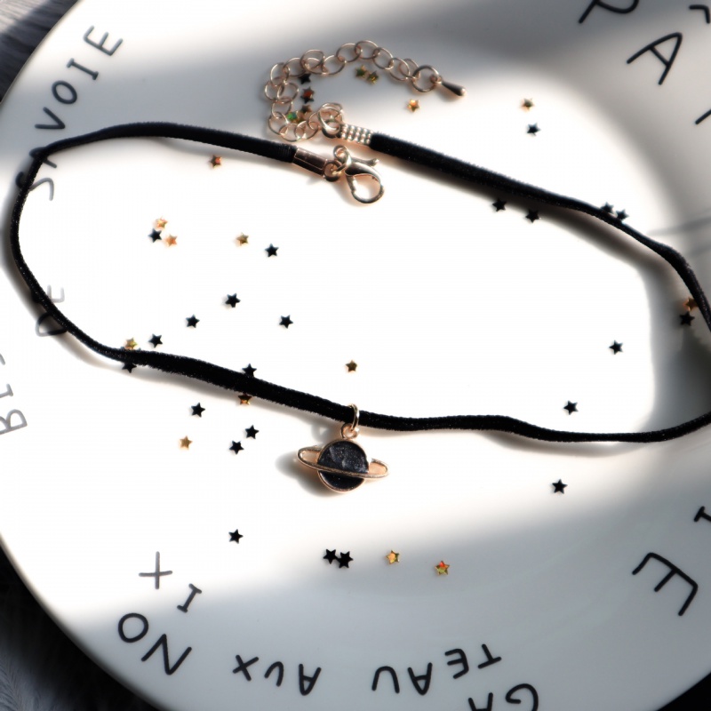 Choker Ren Đen Phối Mặt Ngôi Sao