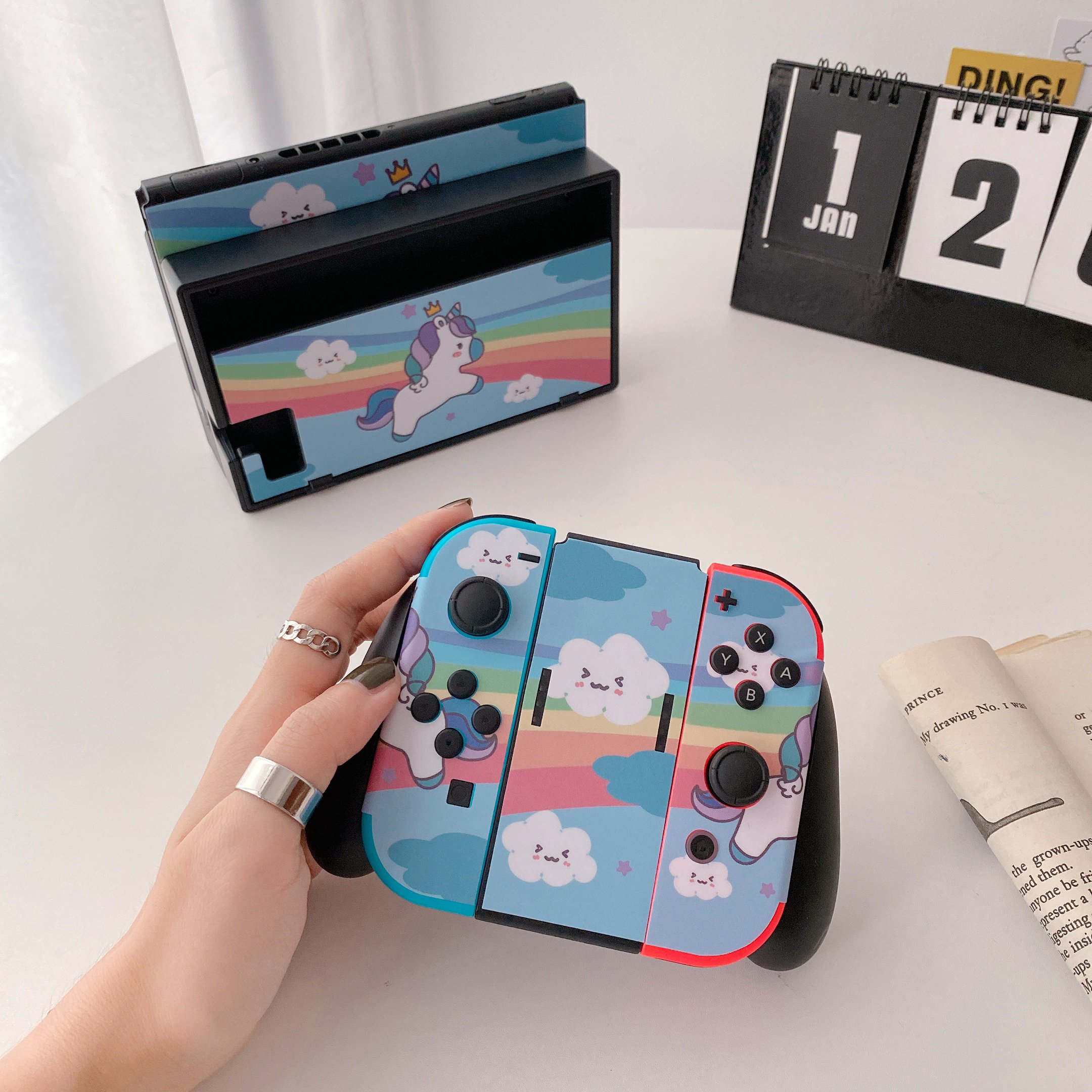 Miếng Dán Bảo Vệ Máy Chơi Game Nintendo Switch Hình Ngựa Một Sừng Màu Hồng Xinh Xắn