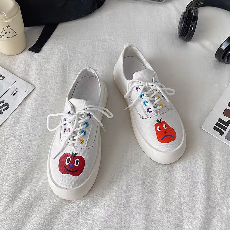 Giày thể thao đế bánh mì buộc dây hoạ tiết ngộ nghĩnh