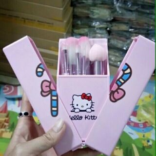 Bộ cọ trang điểm  kitty