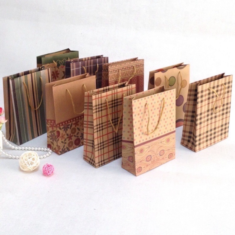 Combo 10 túi giấy KRAFT đựng quà có quai size nhỏ (giao ngẫu nhiên màu)