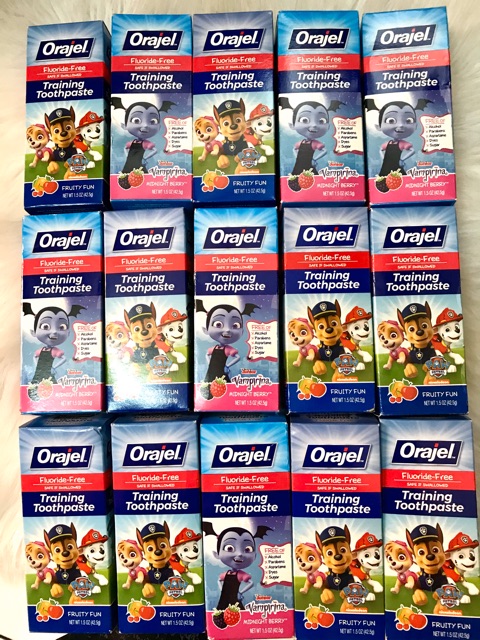 Kem đánh răng Orajel Training Toothpaste nuốt được cho trẻ em 42,5g