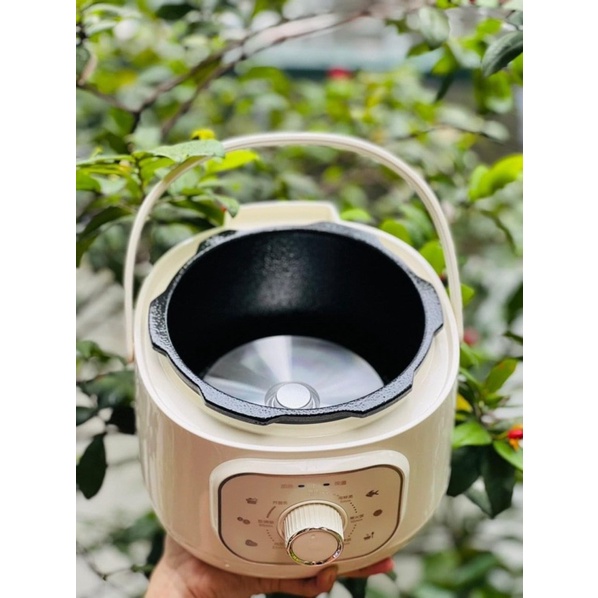 Nồi áp suất Bear 2 lít nhỏ xinh