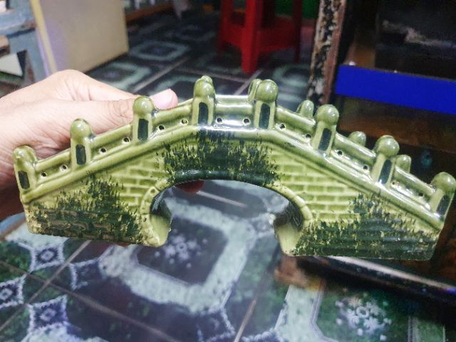 CẦU TRÁNG MEN TRANG TRÍ HỒ CÁ NON BỘ 20X4X8CM