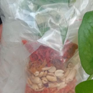 2 bịch bánh tráng trộn