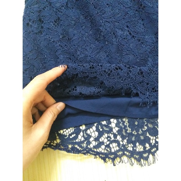 Váy ren hiệu xuất khẩu size 8  thanh lý