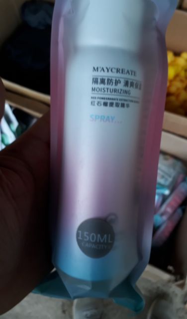Xịt Chống Nắng Trắng Da Maycreate 150ml