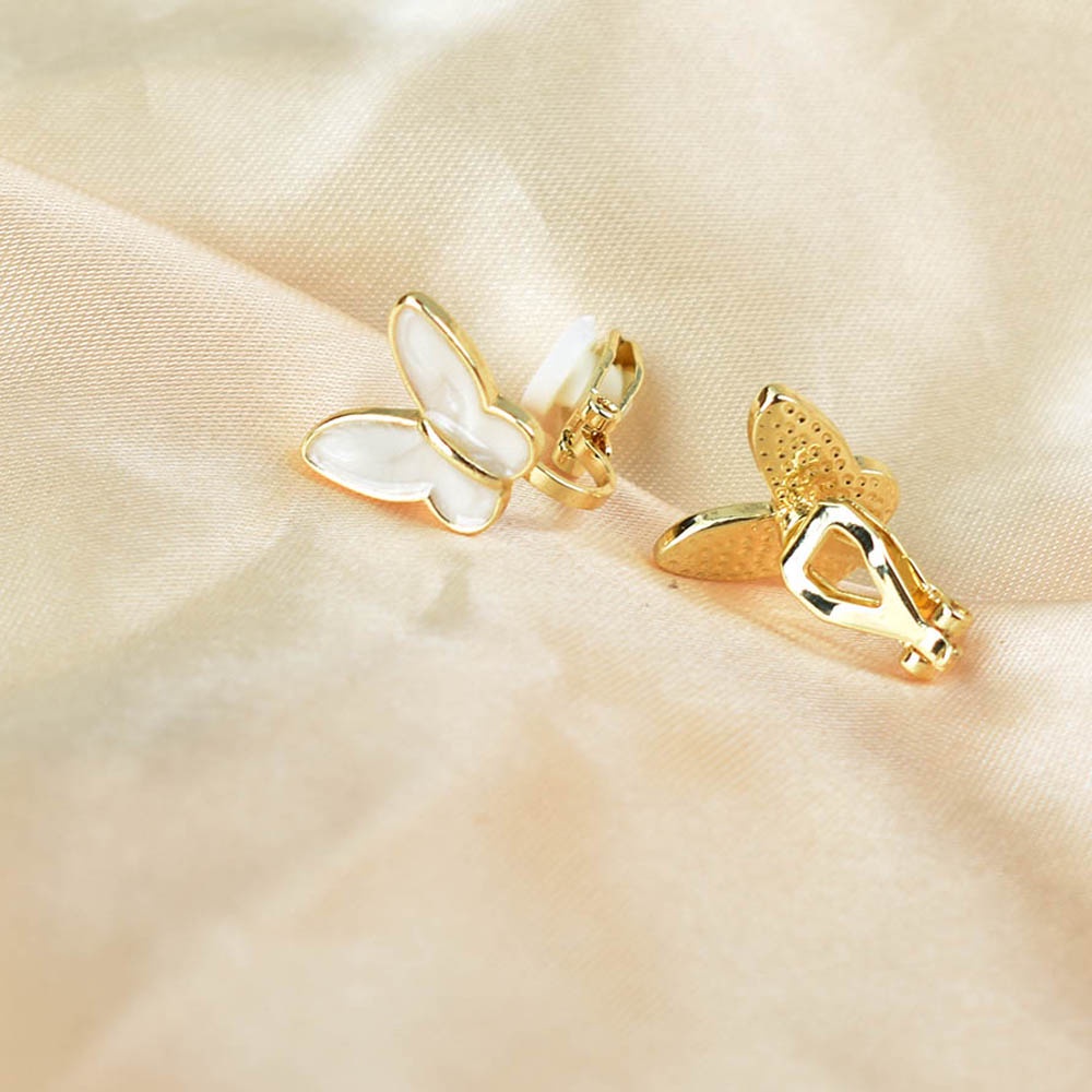 Khuyên Tai Kẹp Không Xỏ Lỗ Bằng Nhựa Resin Màu Vàng Đồng Hình Bướm Phong Cách Hàn Quốc Dễ Thương Phù Hợp Làm Quà Cho Bữa Tiệc