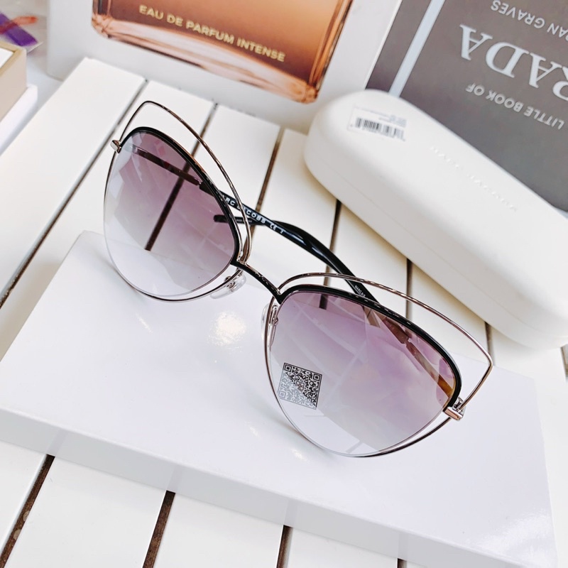 Kính Marc Jacobs mắt mèo siêu nhẹ cho nữ .