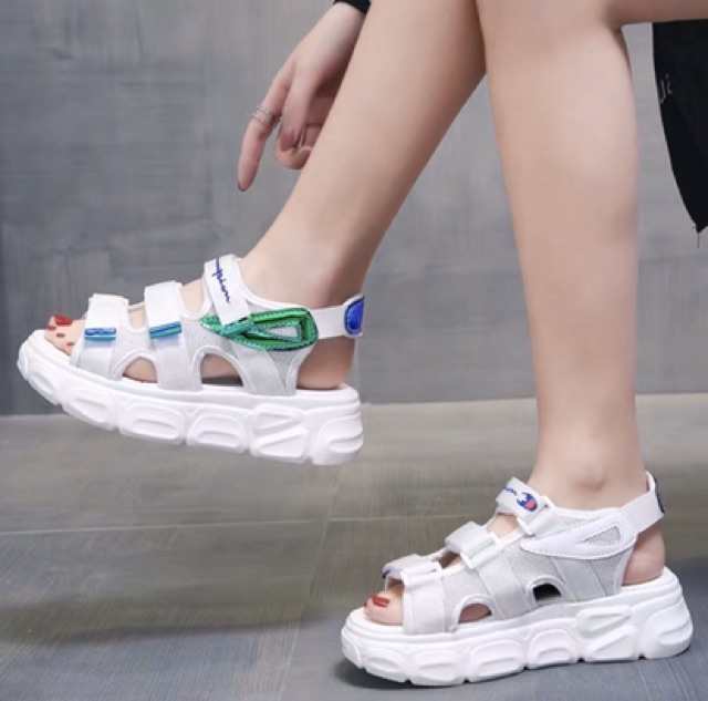 Giày sandal ulzzang cá tính viền tam giác xanh