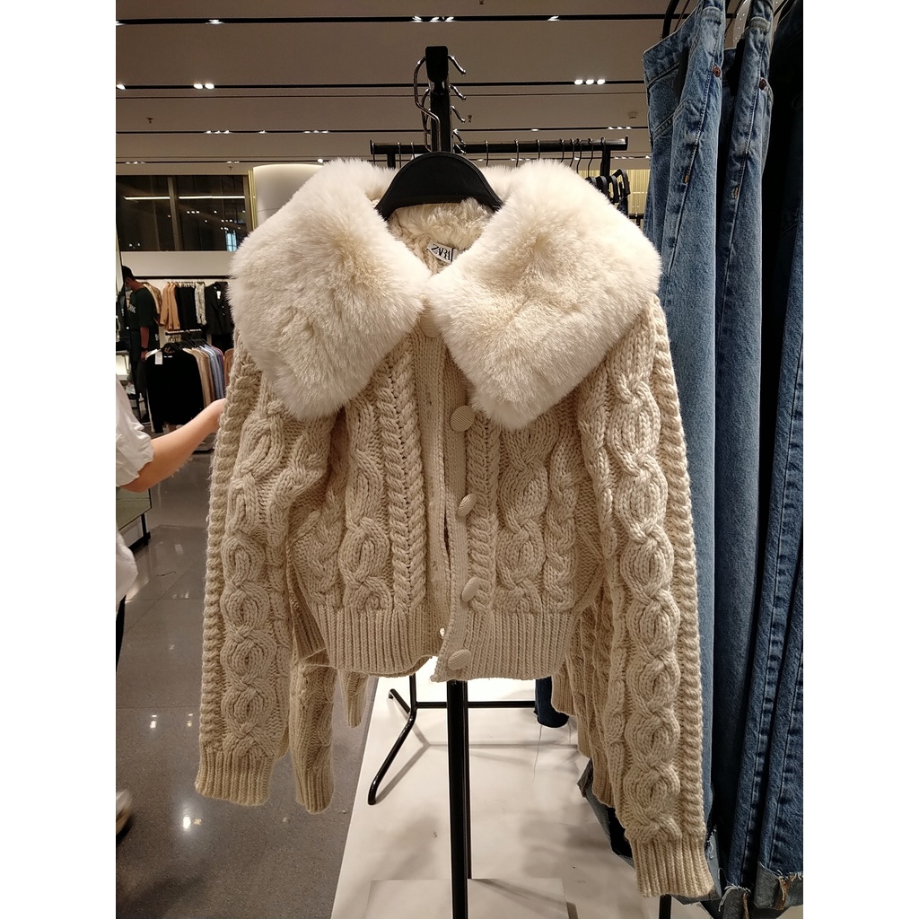 Set Áo Khoác Len Cổ Lông Winter Sweater + Chân Váy Da Lót Lông Cừu Chất Dày Dặn Siêu Ấm Áp Cho Nữ