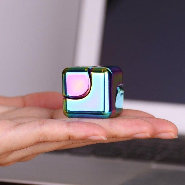 Con Quay spinner Kim Loại Xả Stress Hiệu Quả