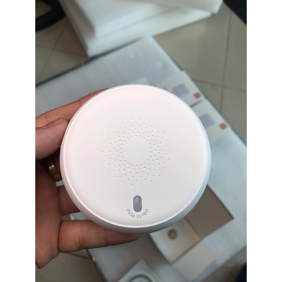 Cảm biến khói cảnh báo hỏa hoạn Zigbee Tuya/SmartLife - Điều khiển qua app