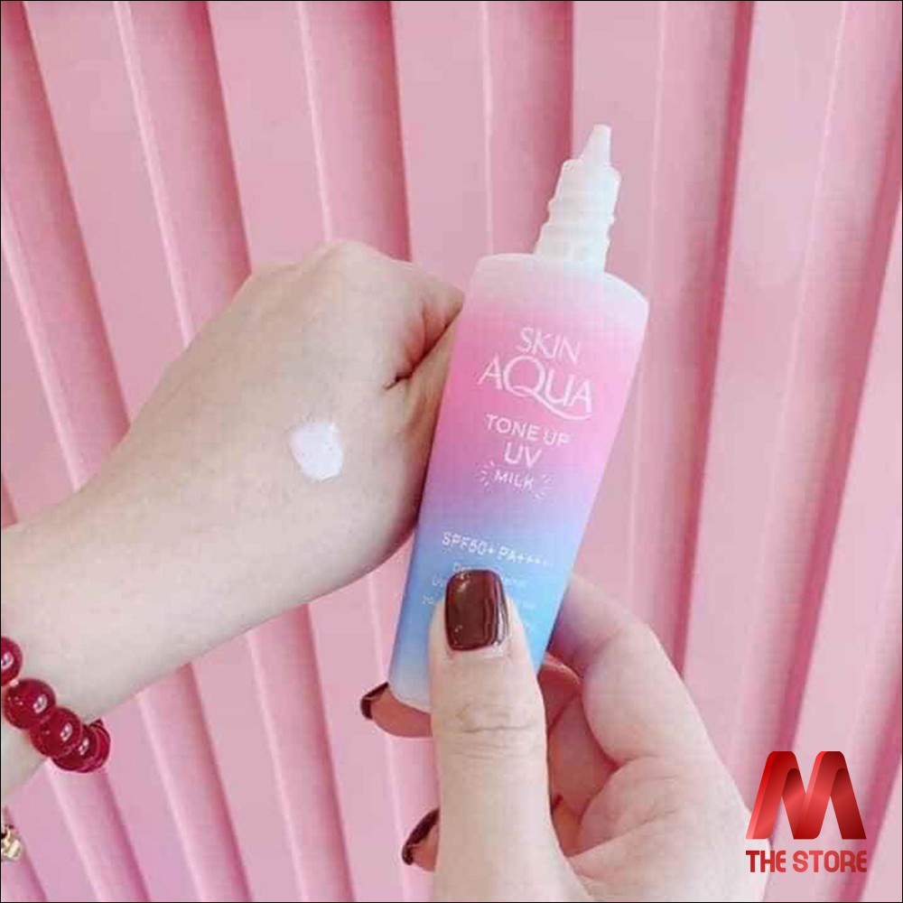 Kem chống nắng Sunplay Skin Aqua Tone Up UV Essence SPF50+/PA++++