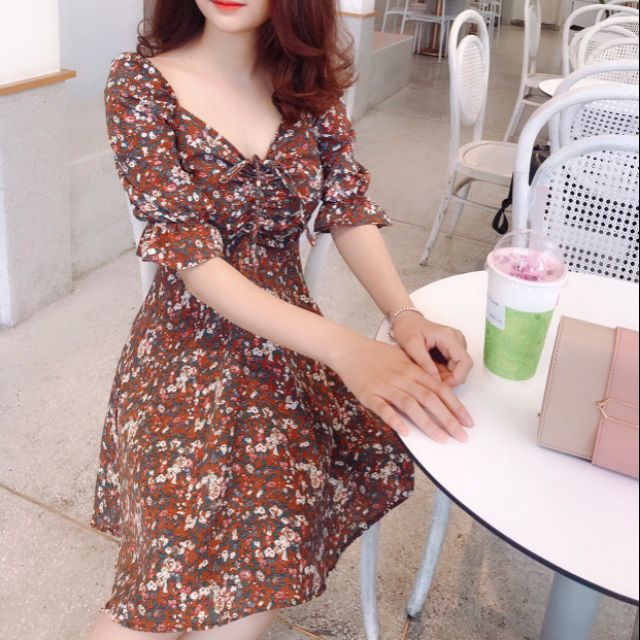 Đầm xòe voan hoa nhí cổ nhúng tay con