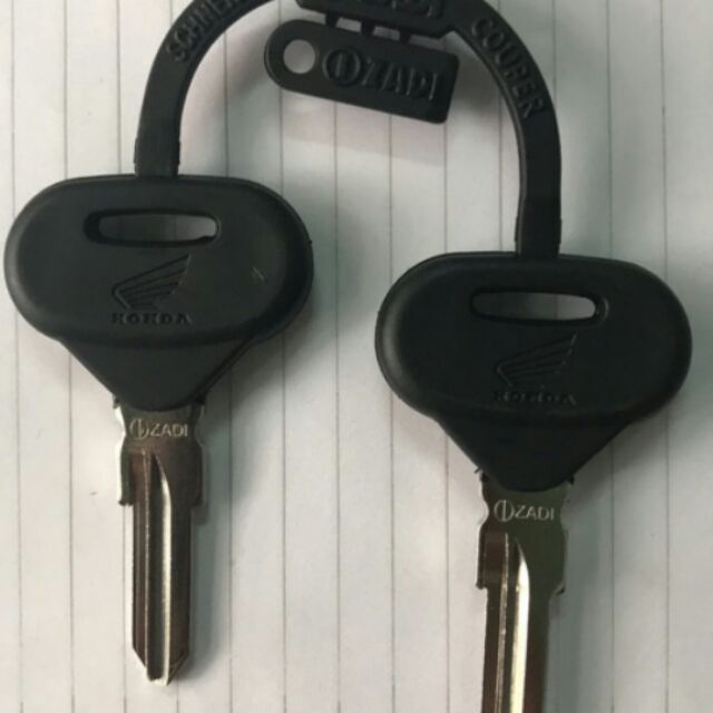 Combo cặp đôi chìa khóa xe Sh Ý