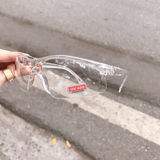 Kính Bảo hộ đi đường - Giúp bảo vệ mắt | BigBuy360 - bigbuy360.vn