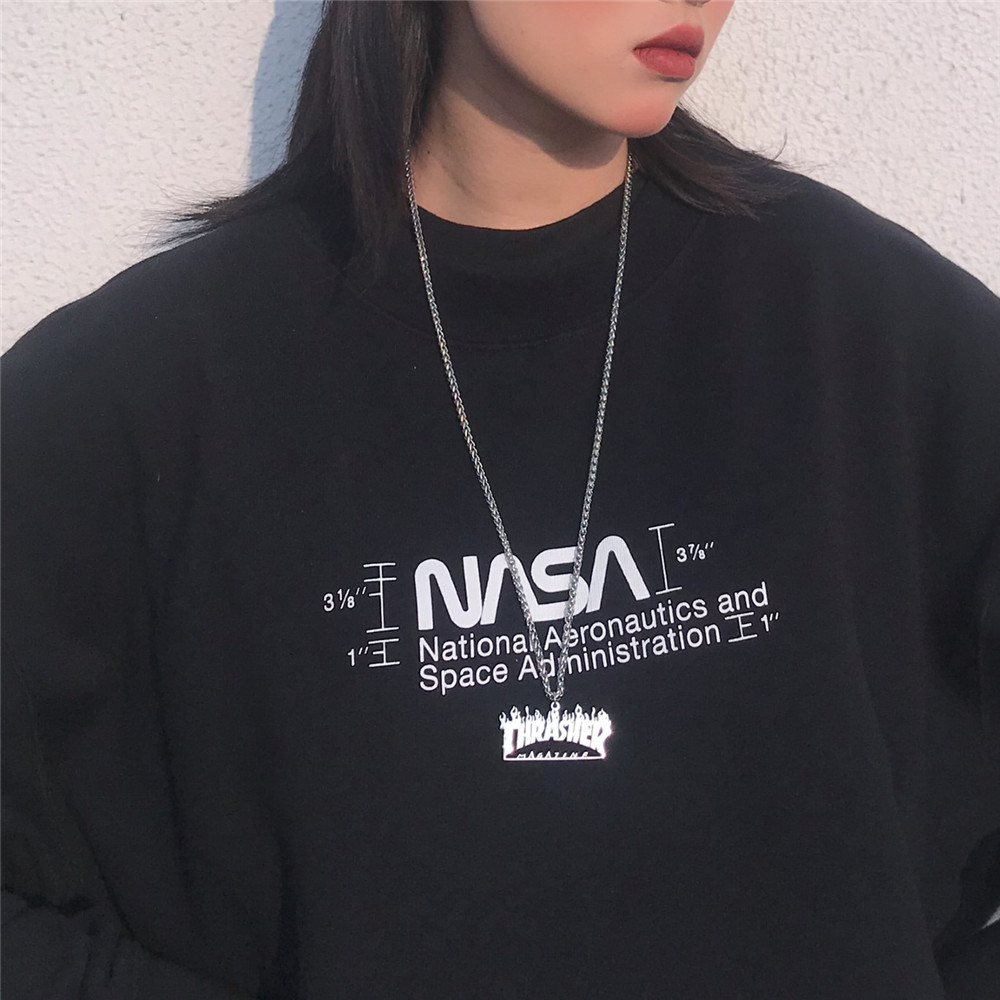 Dây chuyền mặt hình chữ phối họa tiết ngọn lửa phong cách hiphop cho nam nữ
