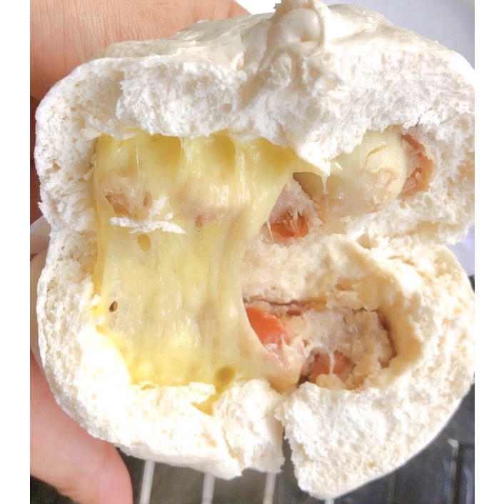Bánh bao nhân thịt trứng muối - trứng cút - xúc xích phô mai nhà làm | BigBuy360 - bigbuy360.vn