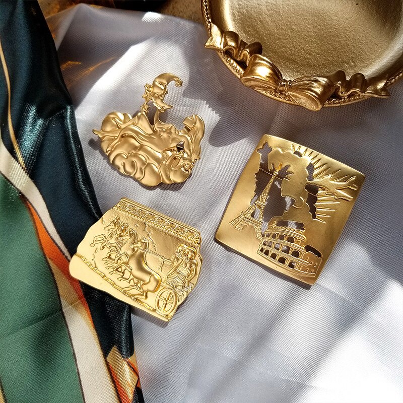 Ghim cài áo hình xe ngựa cổ điển 5 kiểu dáng thời trang