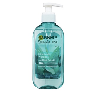 Sữa rửa mặt Garnier dưỡng ẩm nha đam Aloe 200ml