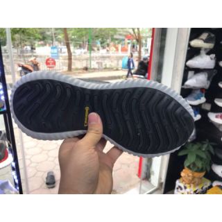 Giày Alphabounce xám